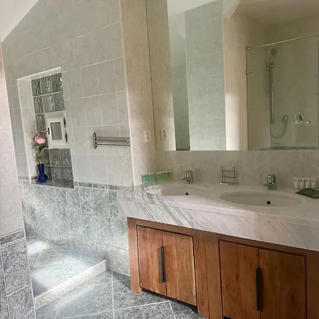 Apartament Karlovatop