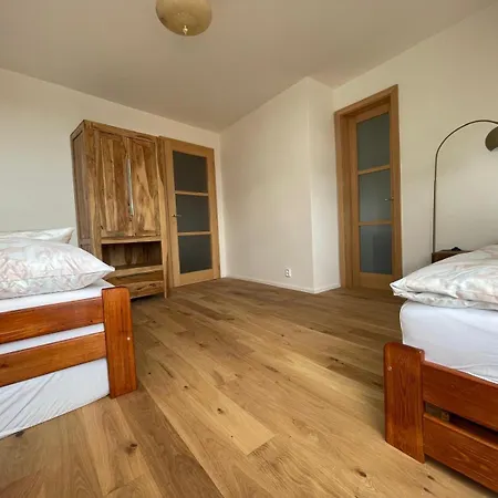Apartament Karlovatop *